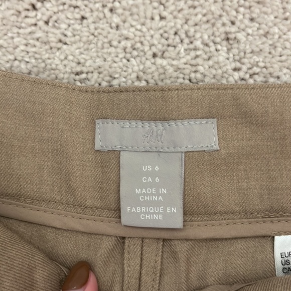 Worn once H&M khaki/tan ankle dress pants. - Picture 2 of 5